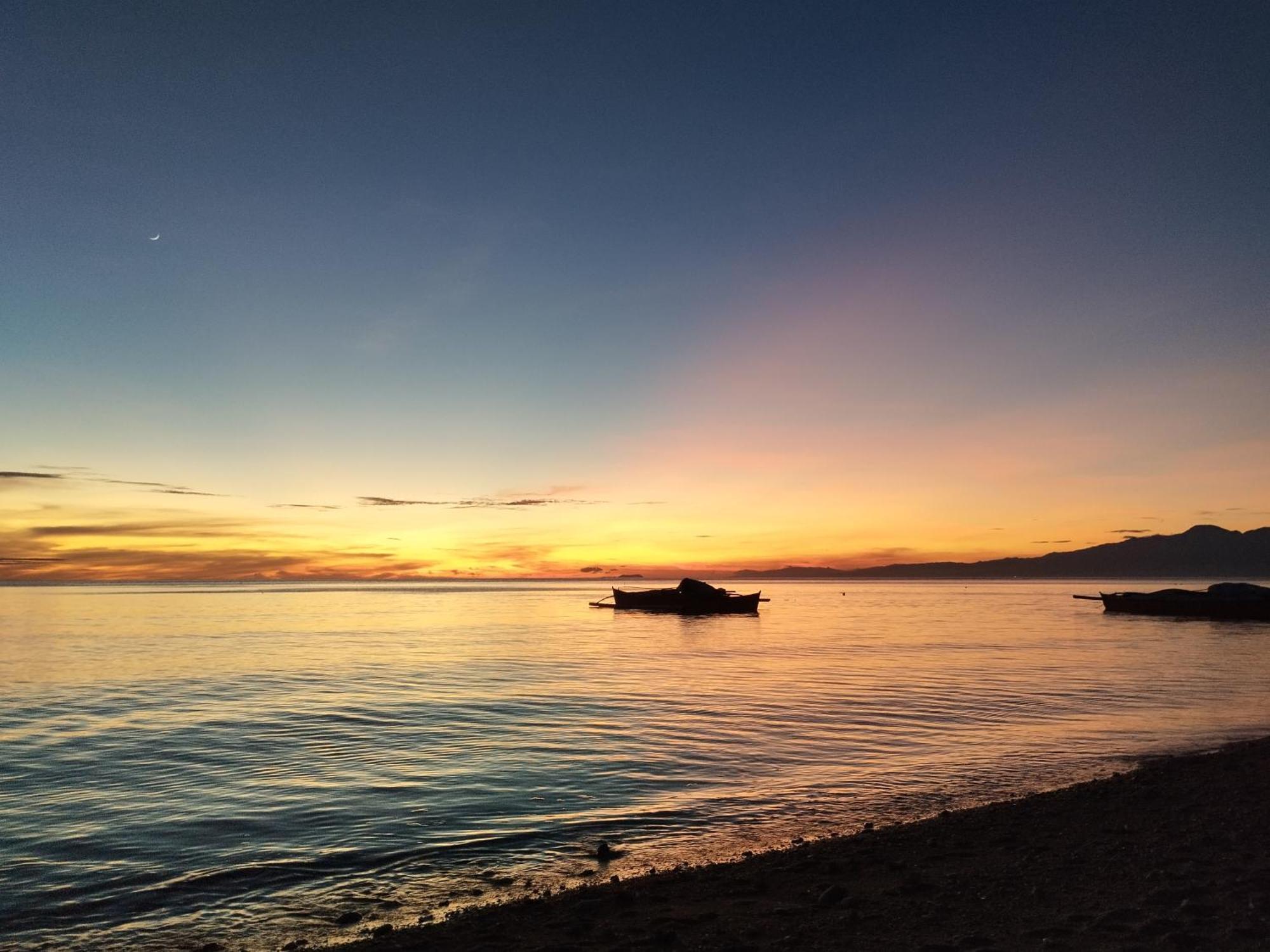 Little Nomads Eco-Guesthouse Siquijor Exterior photo